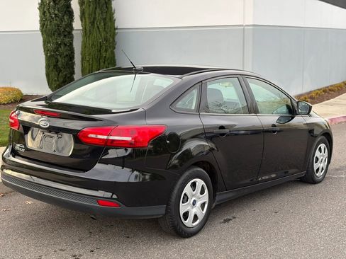 Used 2018 Ford Focus S FWD image 6