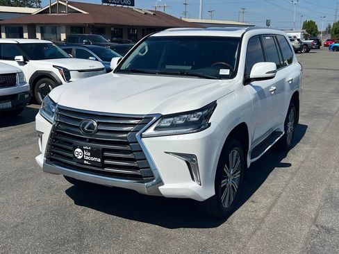 Used 2019 Lexus LX 570 4WD w/ Luxury Package image 5