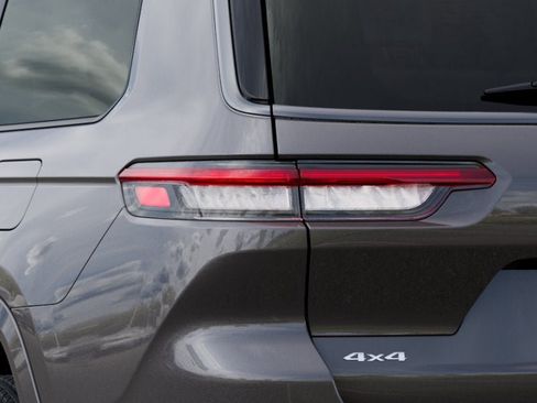 New 2026 Jeep Grand Cherokee L Limited image 7