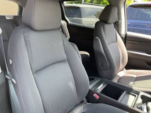 Used 2018 Honda Odyssey EX image 11