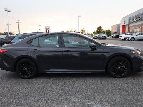 Used 2026 Toyota Camry SE FWD image 5