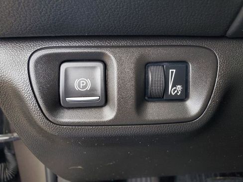 Used 2019 GMC Acadia SLE w/ Driver Alert Package I image 15