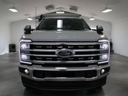 New 2026 Ford F250 Lariat w/ Lariat Ultimate Package