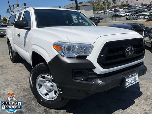 Used 2022 Toyota Tacoma SR RWD image 1