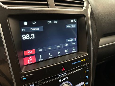 Used 2018 Ford Explorer Sport AWD/4WD image 13
