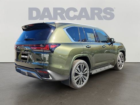 New 2025 Lexus LX 600 4WD w/ Luxury Package image 4