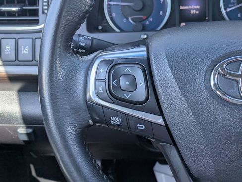 Used 2017 Toyota Camry XLE image 15