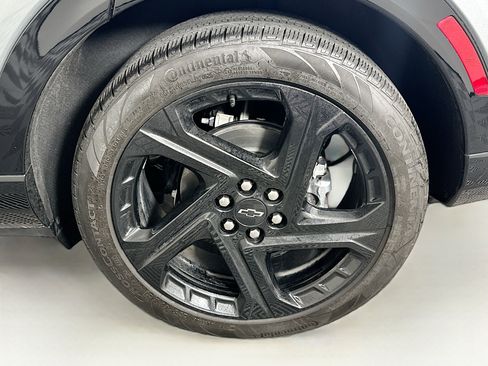 Used 2025 Chevrolet Equinox EV RS FWD image 11