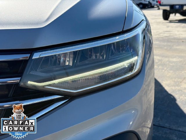 Used 2023 Volkswagen Tiguan SE w/ Panoramic Sunroof Package FWD image 10