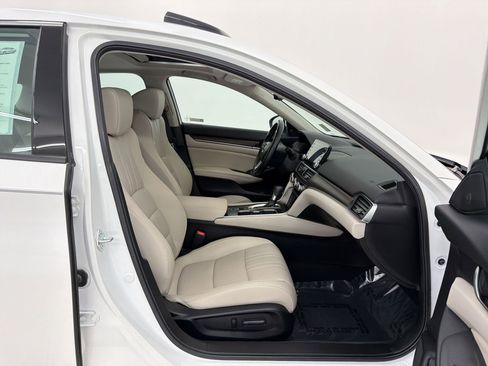 Used 2021 Honda Accord EX-L image 29