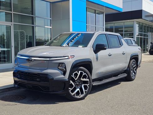 Used 2025 Chevrolet Silverado EV RST AWD/4WD image 1