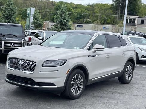Used 2022 Lincoln Nautilus Reserve AWD/4WD image 1