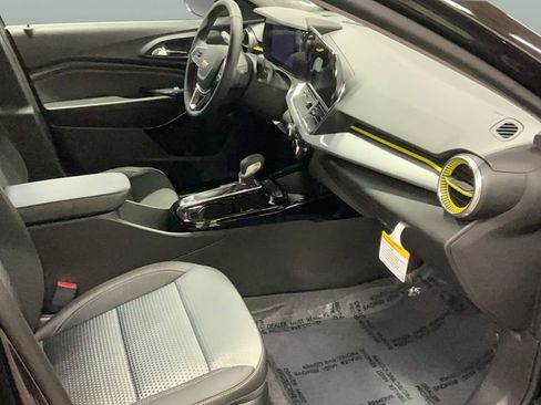 New 2026 Chevrolet Trax LT image 21