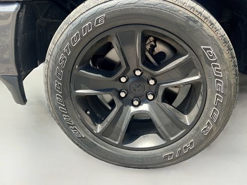 Used 2021 RAM 1500 Big Horn RWD image 30