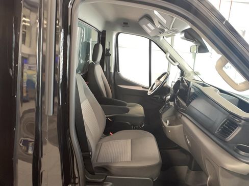 Used 2022 Ford Transit 250 RWD image 12