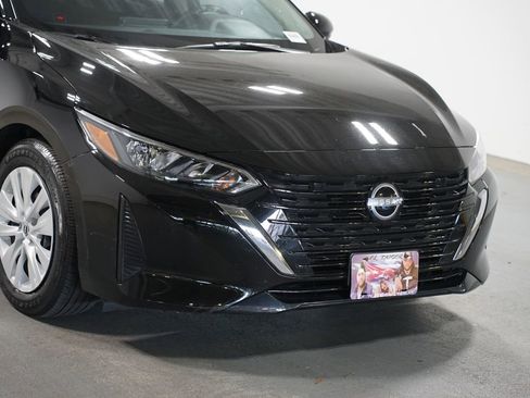 Used 2024 Nissan Sentra S FWD image 4