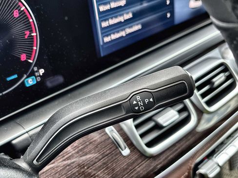 New 2026 Mercedes-Benz GLS 450 4MATIC image 23