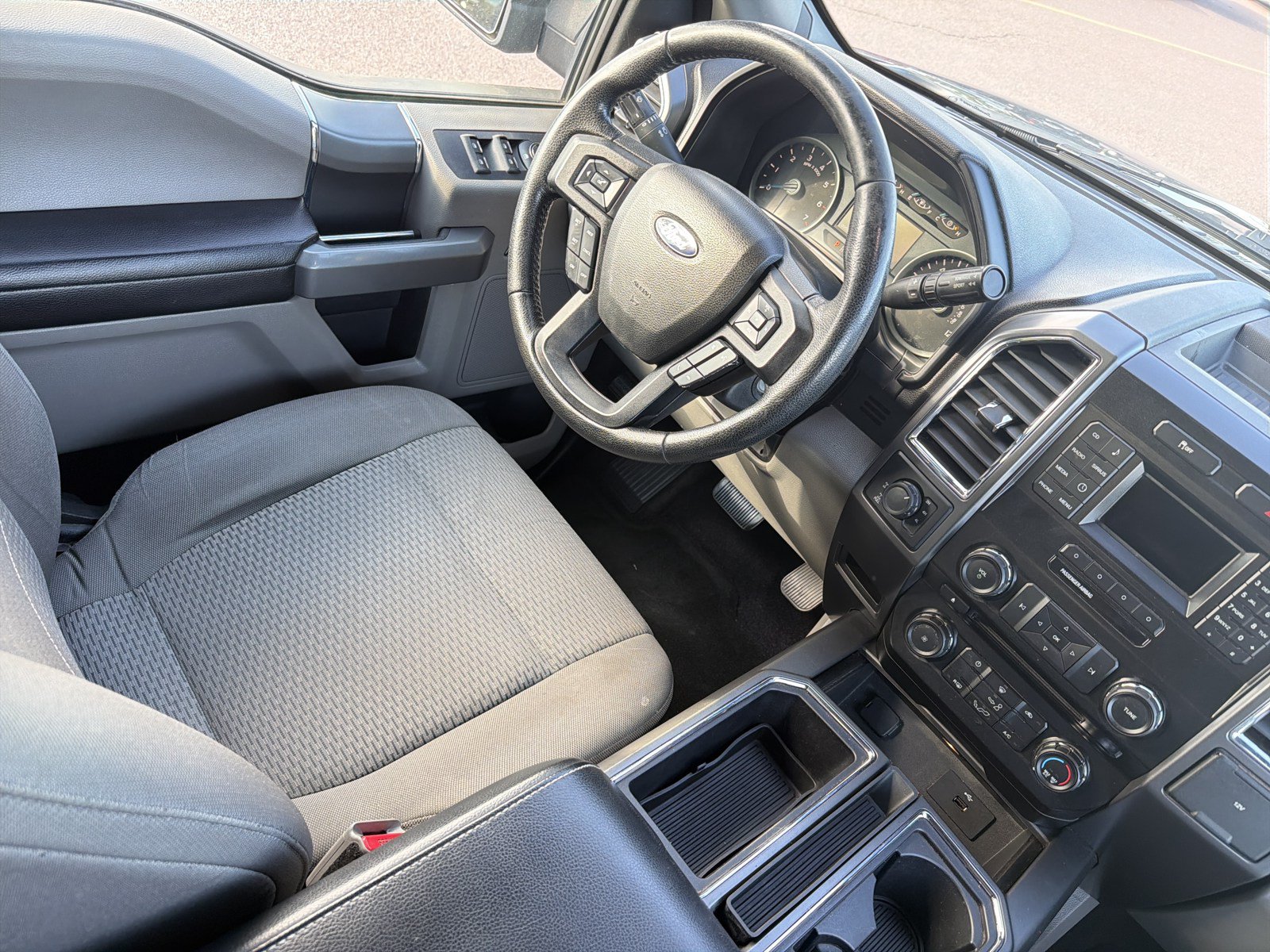 Used 2016 Ford F150 XLT w/ Equipment Group 301A Mid AWD/4WD image 9