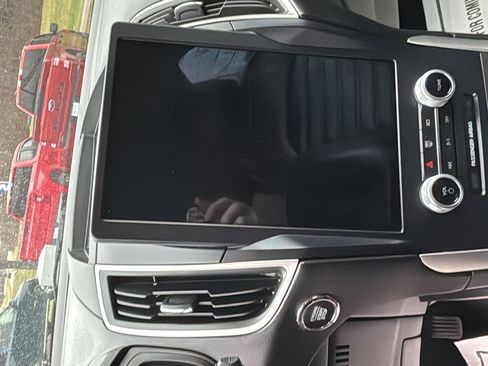 Used 2023 Ford Edge SEL image 22