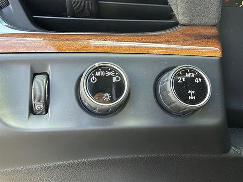 Used 2015 Cadillac Escalade ESV Luxury AWD/4WD image 33