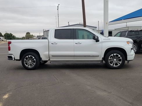 Used 2024 Chevrolet Silverado 1500 High Country AWD/4WD image 5