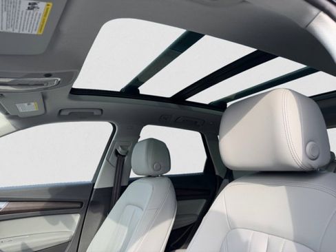 Used 2022 Audi Q5 2.0T Premium Plus w/ Premium Plus Package image 12