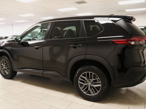 Used 2021 Nissan Rogue S FWD image 12