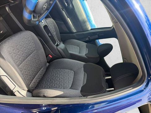 Used 2025 Nissan Kicks SV FWD image 11