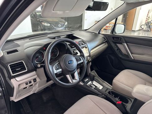 Used 2018 Subaru Forester 2.5i Premium w/ All-Weather Package image 8