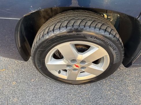 Used 2010 Chevrolet HHR LT image 9