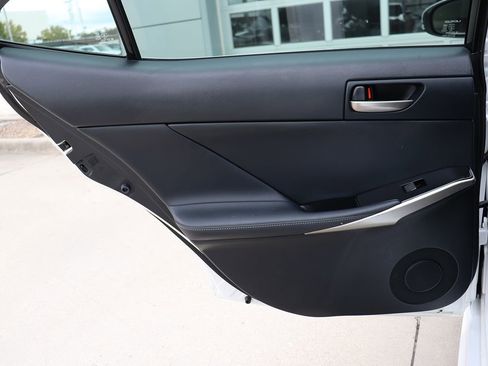 Used 2018 Lexus IS 300 AWD image 43