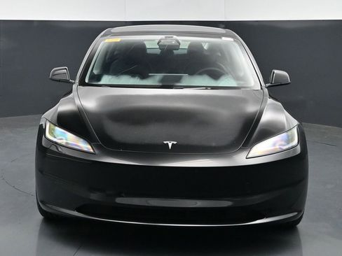 Used 2024 Tesla Model 3 Standard Range RWD image 2