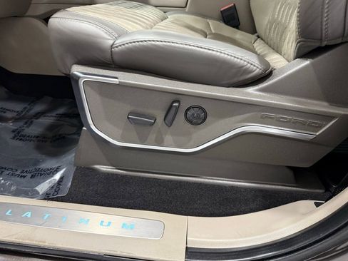 Certified 2025 Ford F450 Platinum w/ Platinum Plus Package image 14