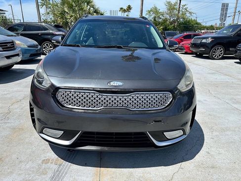 Used 2019 Kia Niro S Touring FWD image 1