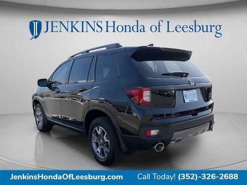 Used 2023 Honda Passport TrailSport image 5