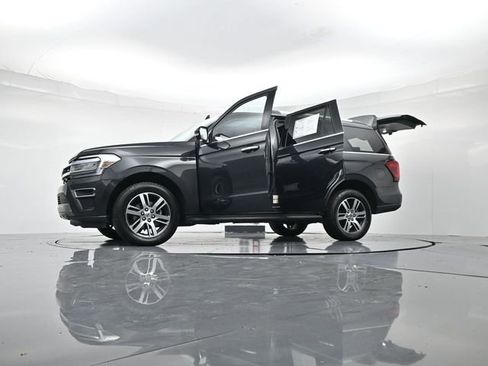 Used 2024 Ford Expedition Limited image 54