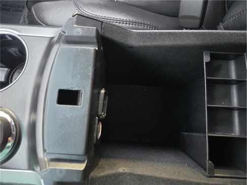 Used 2015 Ford Explorer XLT w/ Equipment Group 202B image 20