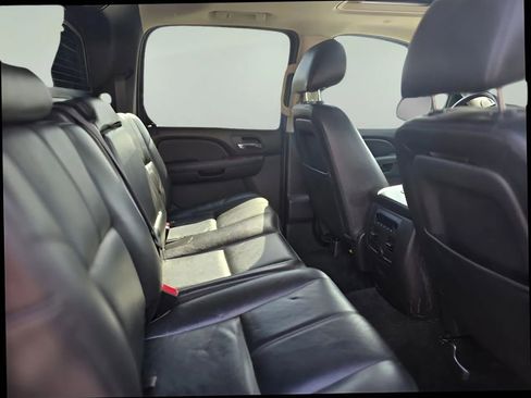 Used 2013 Chevrolet Avalanche LT w/ All-Star Edition image 19