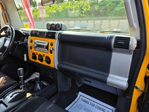Used 2007 Toyota FJ Cruiser 4WD image 38