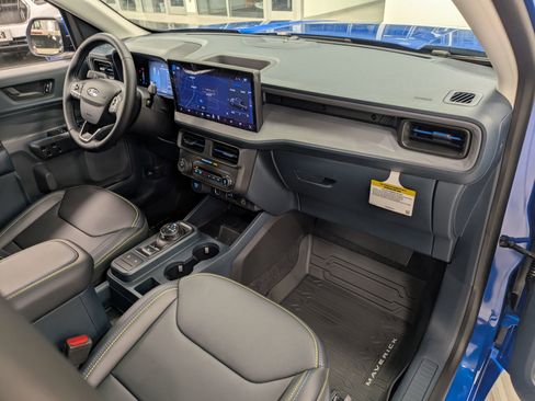 New 2026 Ford Maverick Lobo AWD/4WD image 40