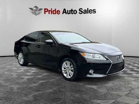 Used 2015 Lexus ES 350 w/ Premium Package FWD image 3