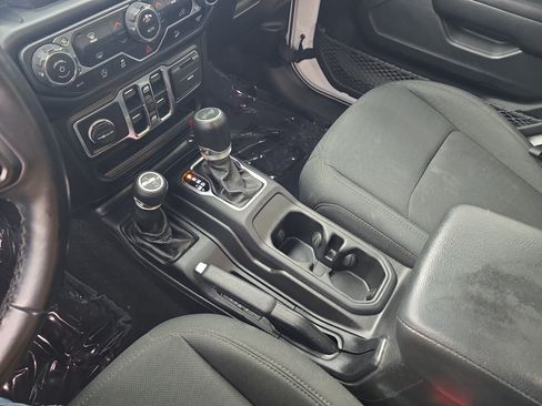 Used 2020 Jeep Wrangler Unlimited Sport S AWD/4WD image 24