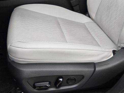 Used 2025 Lexus RX 350 Premium Plus w/ Accessory Package (Z1) FWD image 21
