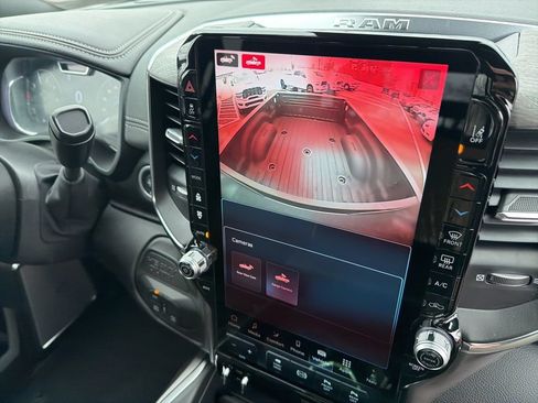 New 2026 RAM 2500 Laramie AWD/4WD image 19