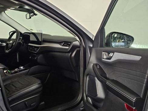 Used 2024 Ford Escape SE w/ PHEV Premium Package image 12