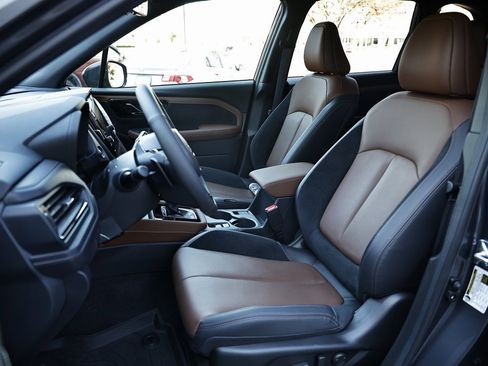 Used 2025 Subaru Forester Touring image 21