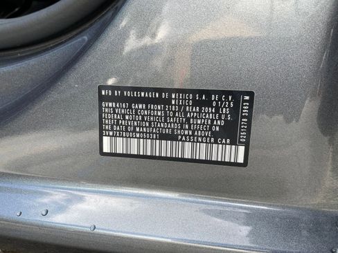 Used 2025 Volkswagen Jetta SE image 30