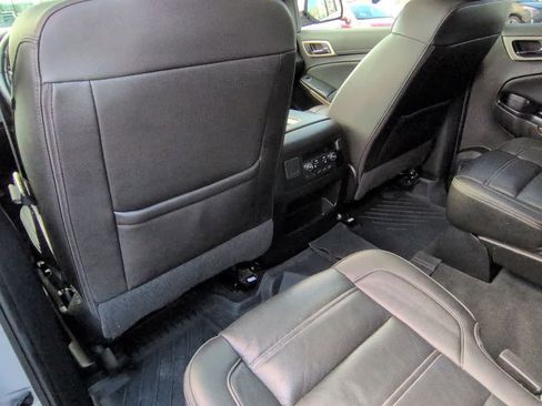 Used 2019 GMC Yukon Denali w/ Denali Ultimate Package image 18