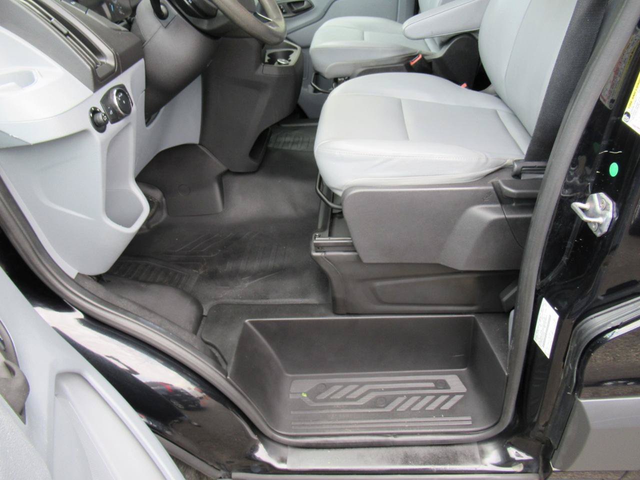 Used 2017 Ford Transit 250 148 Medium Roof RWD image 18