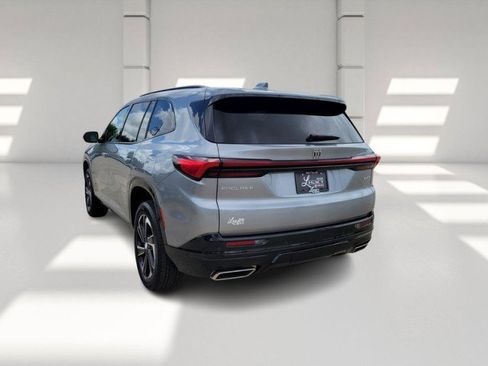 Used 2025 Buick Enclave Sport Touring w/ Power Package FWD image 6
